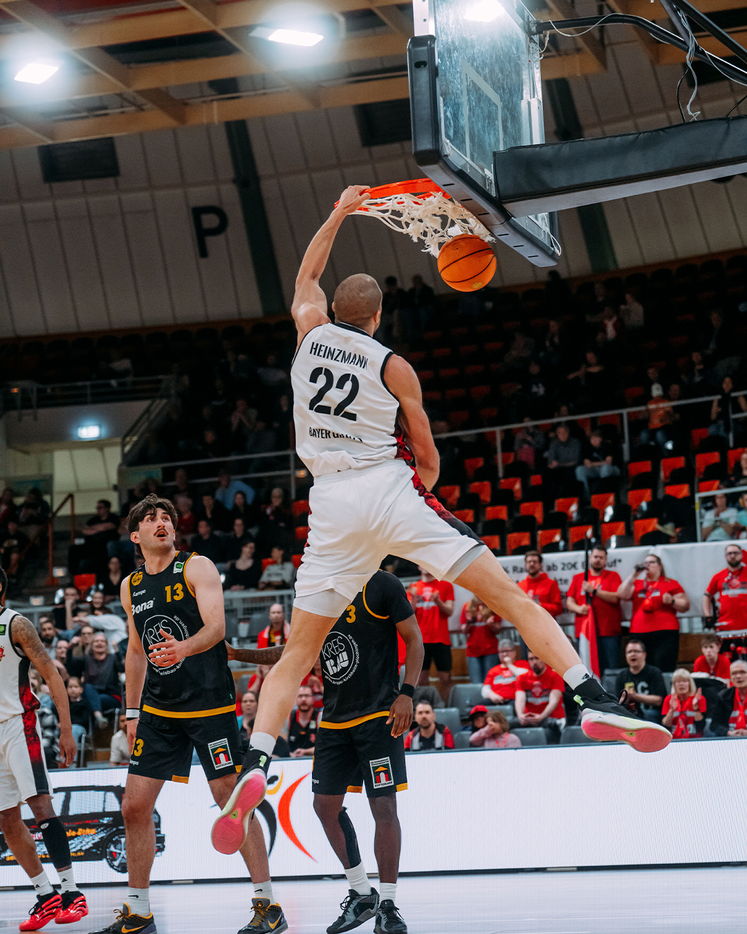 BAYER GIANTS – Basketball-Action